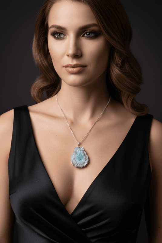 Collana con ciondolo in argento 925 e fetta di quarzo con inclusioni di clorite